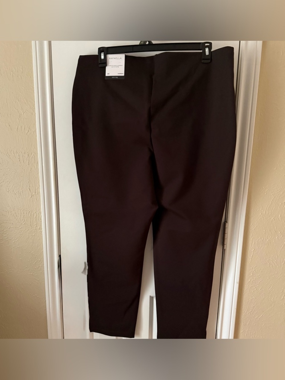 Rafaella Slimming Fit Trousers. Size 2X in Dark Chocolate.